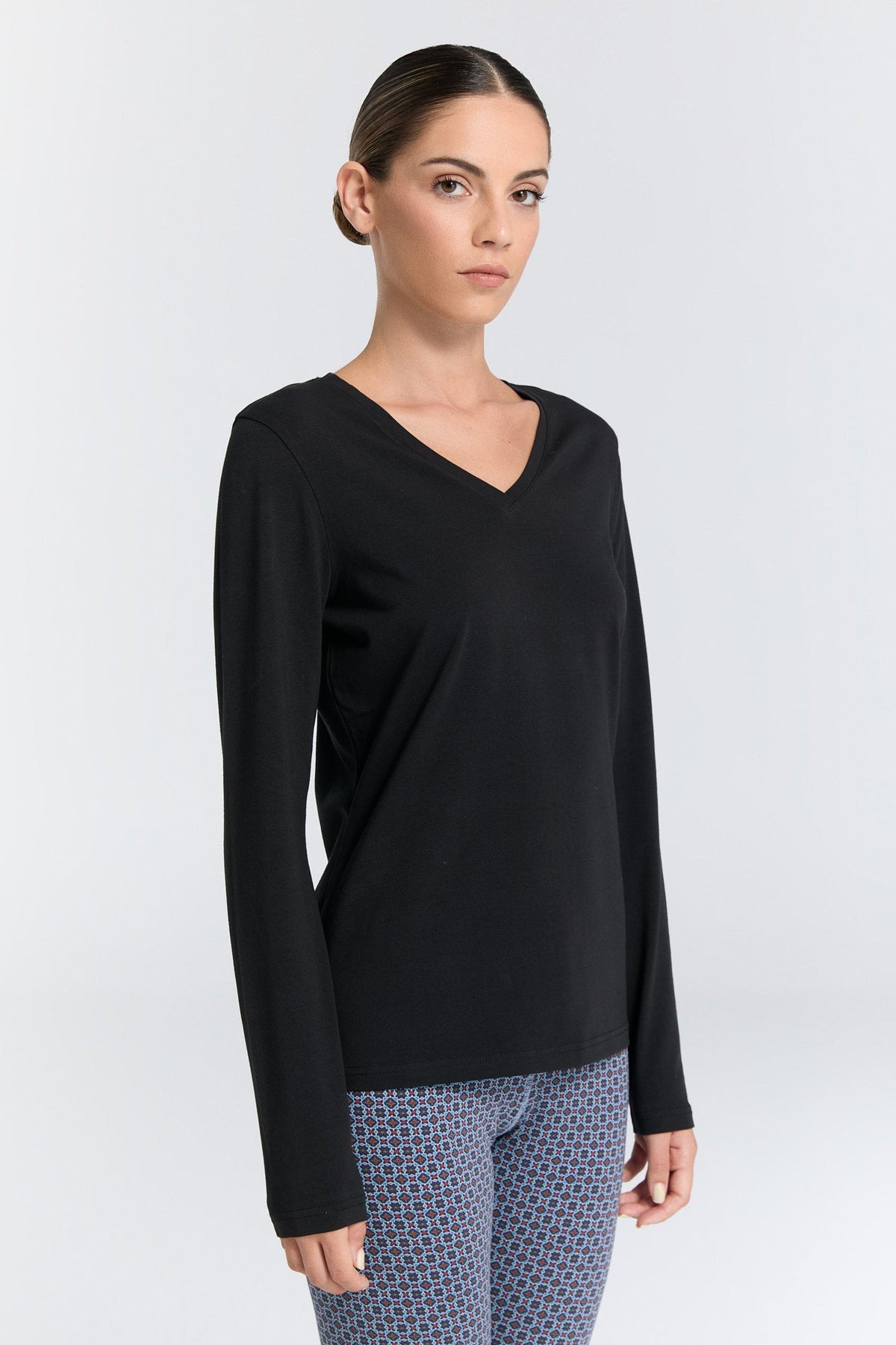 Women's V Neck Long Sleeve Top, Black — Leela Cotton, view 4