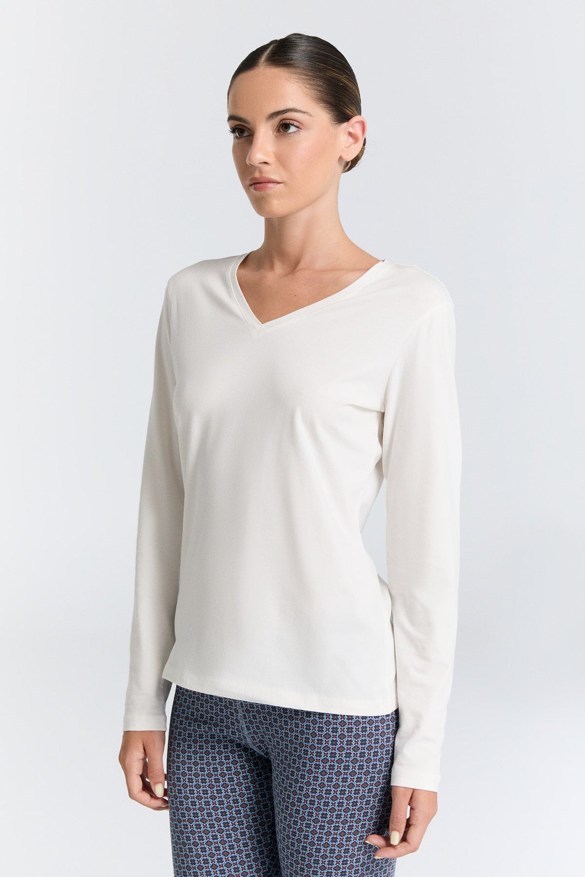 Women's V Neck Long Sleeve Top, Natural White — Leela Cotton, view 4