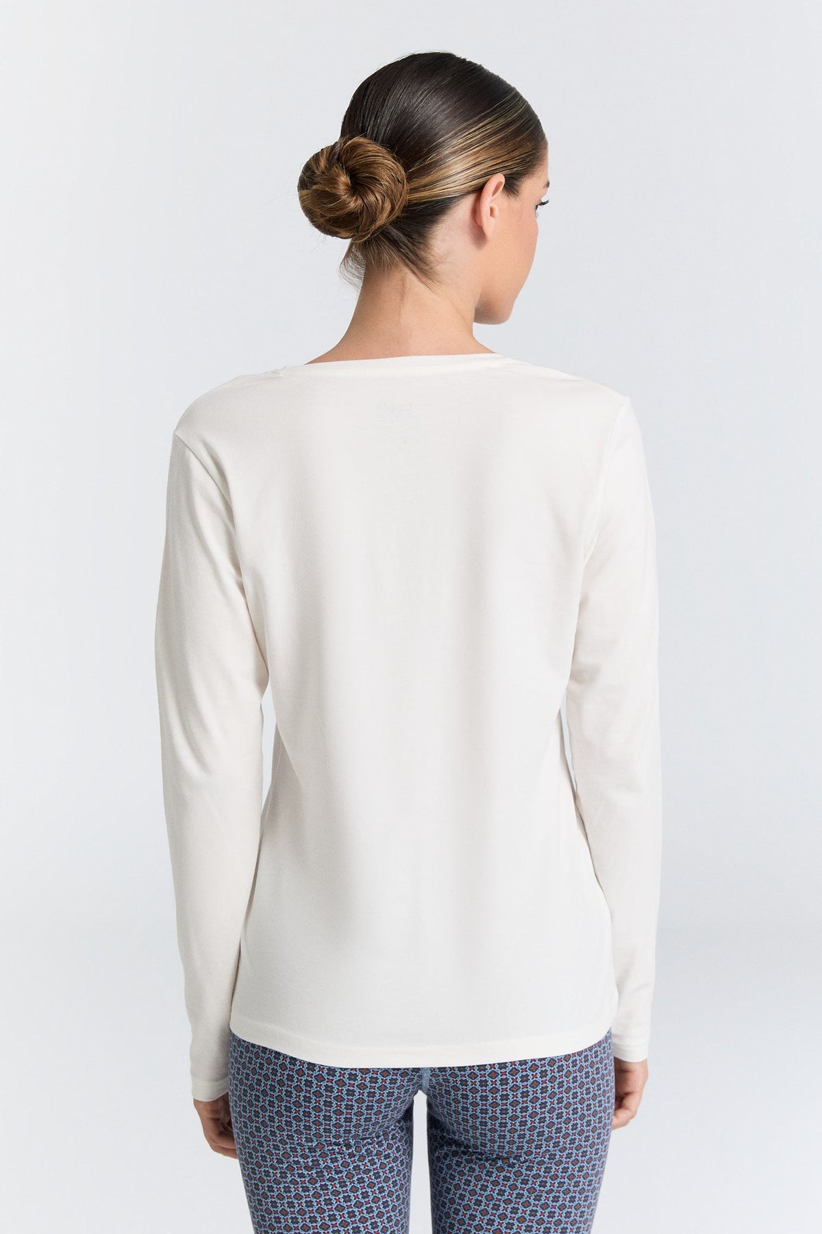 Women's V Neck Long Sleeve Top, Natural White — Leela Cotton, view 5