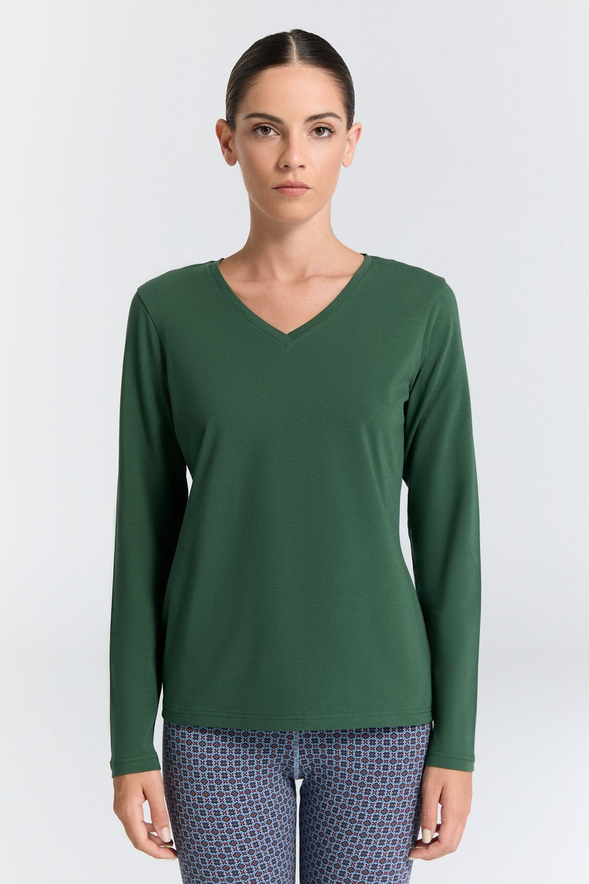 Women's V Neck Long Sleeve Top, Pine Needle — Leela Cotton, view 3