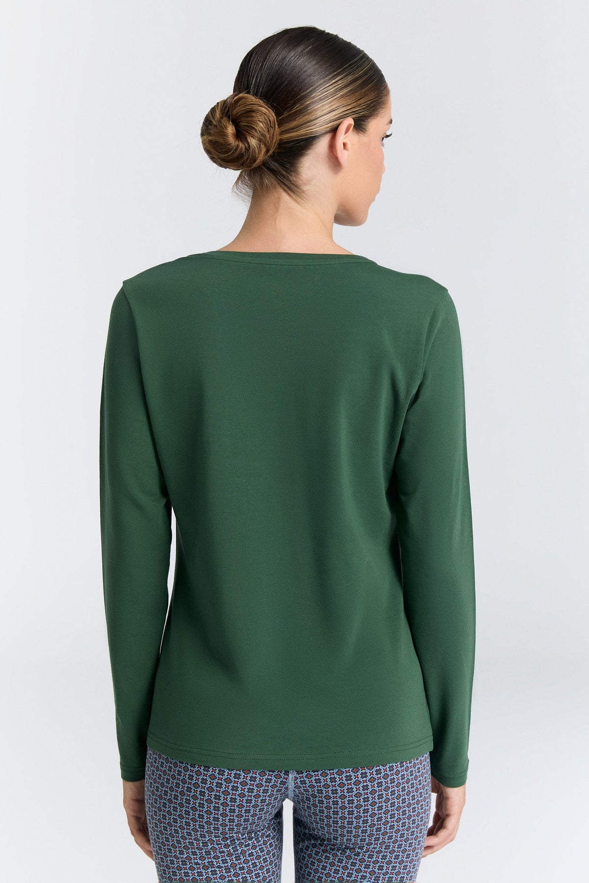 Women's V Neck Long Sleeve Top, Pine Needle — Leela Cotton, view 5