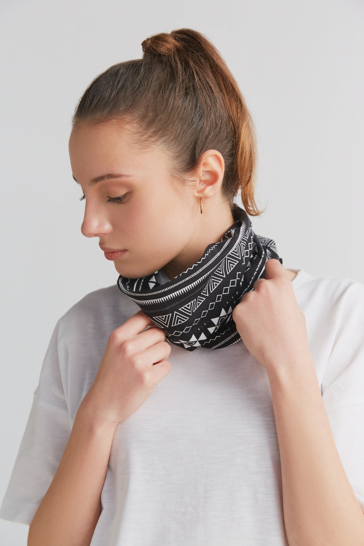 Unisex Snood, Black-White — Leela Cotton, view 4