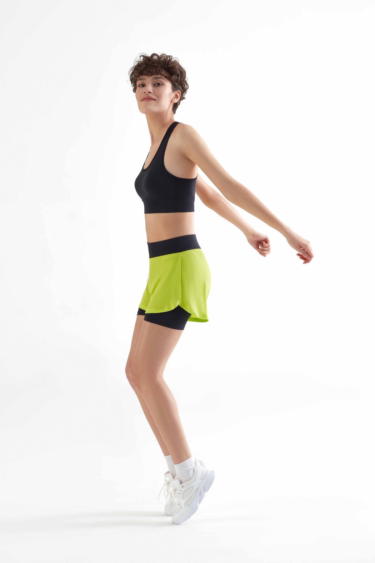 Women's Sport Shorts Recycled, Black/ Pistachio Green